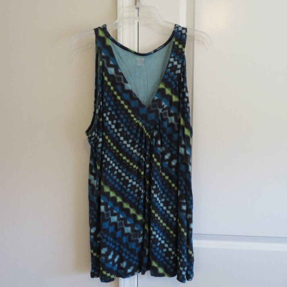 a.n.a® Sleeveless‎ V-Neck Tank – Size 2X – NWT